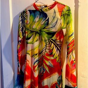 Tropical floral mini skirt. NWOT.